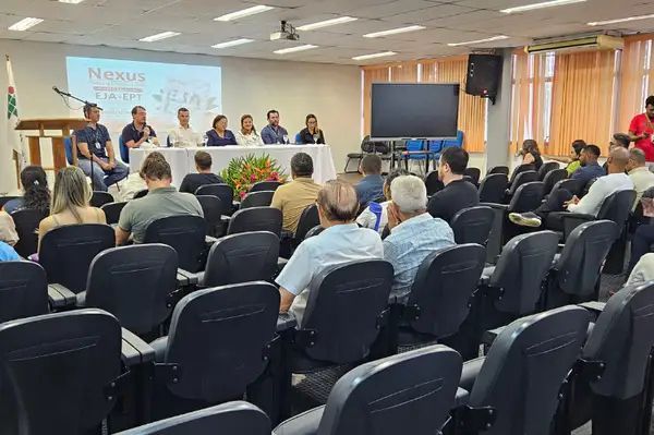Revista Nexus destaca o papel da Educação a Distância (EaD) na valorização de experiências de formação continuada docente na EJA-EPT