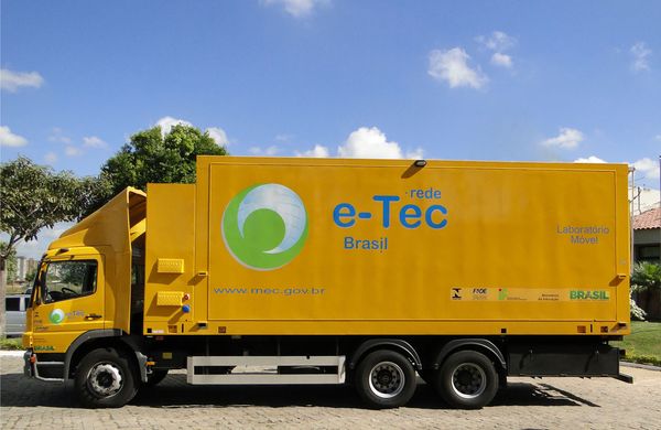 Laboratório móvel da Rede e-Tec